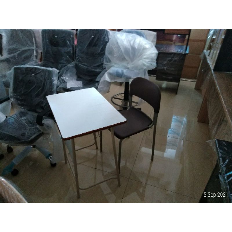 Meja Belajar Chitose (1 Set)