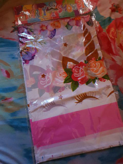 Taplak Meja Desain Mata Besar Bahan Kertas Untuk Pesta Ulang Tahun