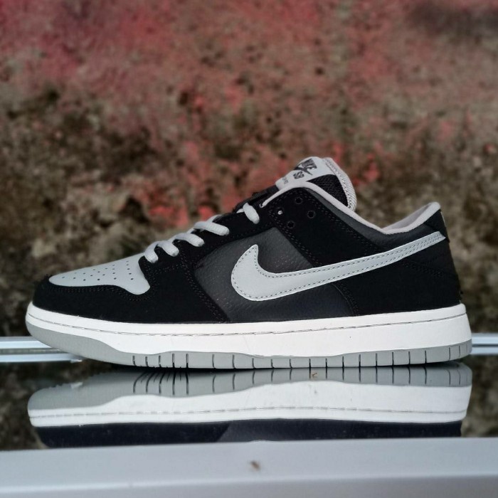 black and grey sb dunks