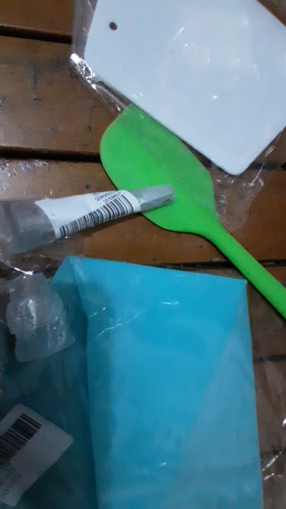 Pisau Plastik Pemotong Adonan Kue