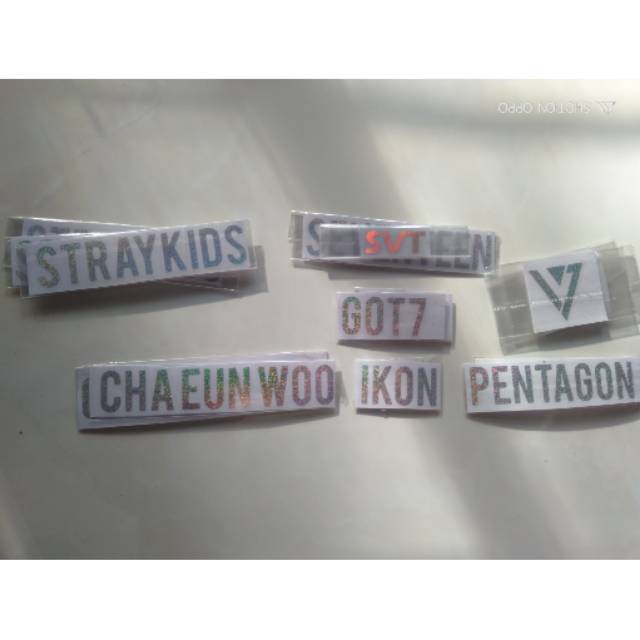 

Stiker hologram KPop straykids,SV,got7,Pentagon,ikon