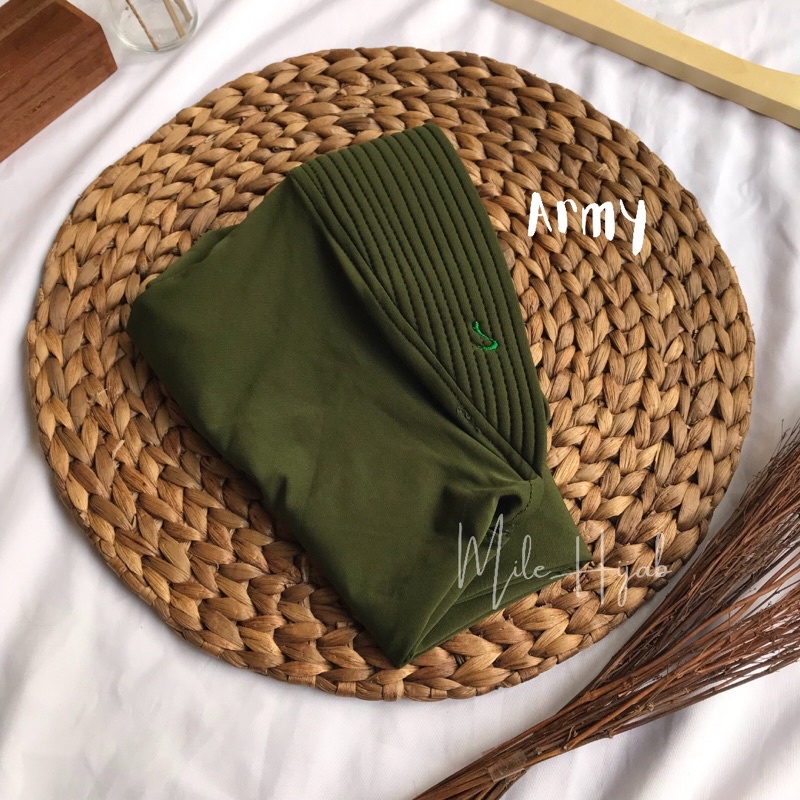 Bergo Hamidah Jilbab Jersey Menutup Dada Kerudung Olahraga Instan Premium-Army