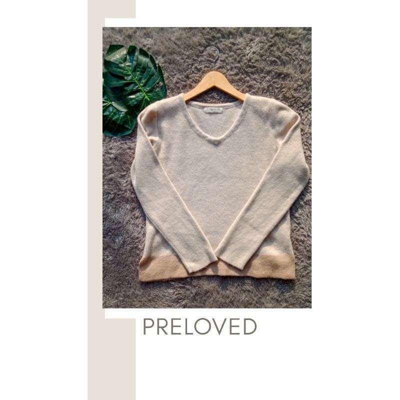 Preloved branded sweater