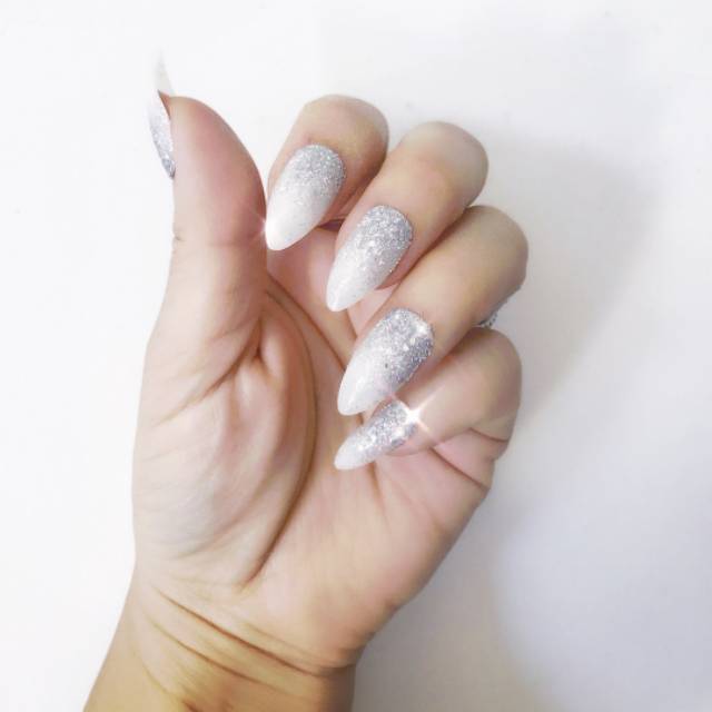 Kuku palsu wedding putih silver / nail art / fake nails