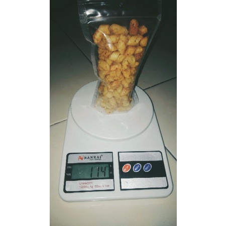 

Lumpia Kering Kriuk 100 gram Rasa rasa/Asin,Balado,Sapi panggang,Pedasss