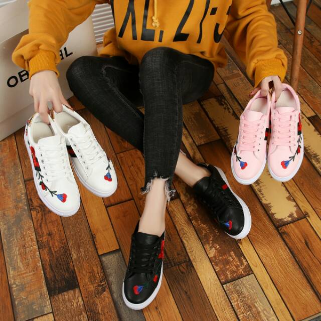 Sepatu Fashion Gucci Ace Embroidered Sneaker M599 / 918