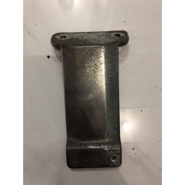 BREKET DUDUKAN SLEBOR SPAKBOR BELAKANG PLAT NOMOR SUZUKI CRYSTAL ORIGINAL