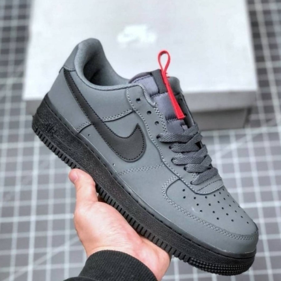 air force 1 low anthracite black and red