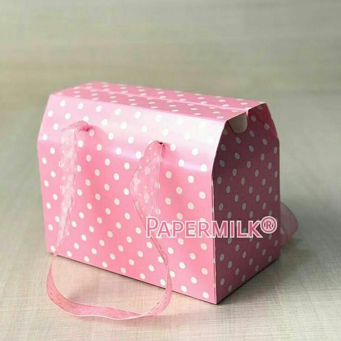 

[COD] BCR 20.11.16 DOTS, Kotak Lipat Kado Dgb Tali Size : 20 x 11 x 16 CM [COD]