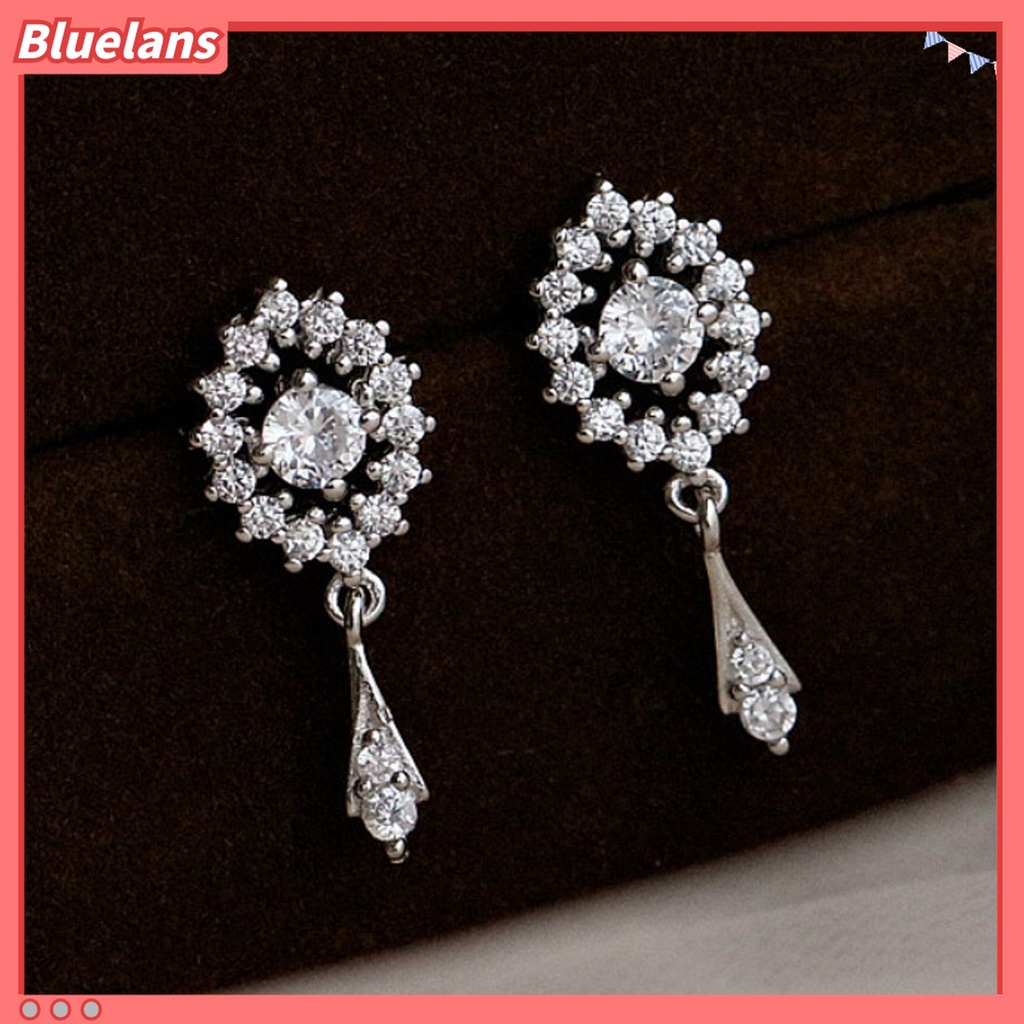 1 Pasang Anting Rumbai Menjuntai Model Hollow Out Gaya Vintage Untuk Wanita