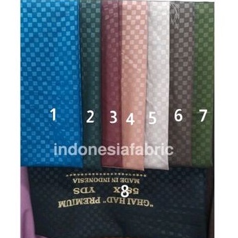 0.5 meter Kain bahan Wolfis woolpeach embos emboss motif Catur kotak kotak