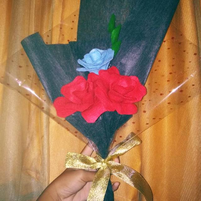 Buket bunga mawar kain flanel murah