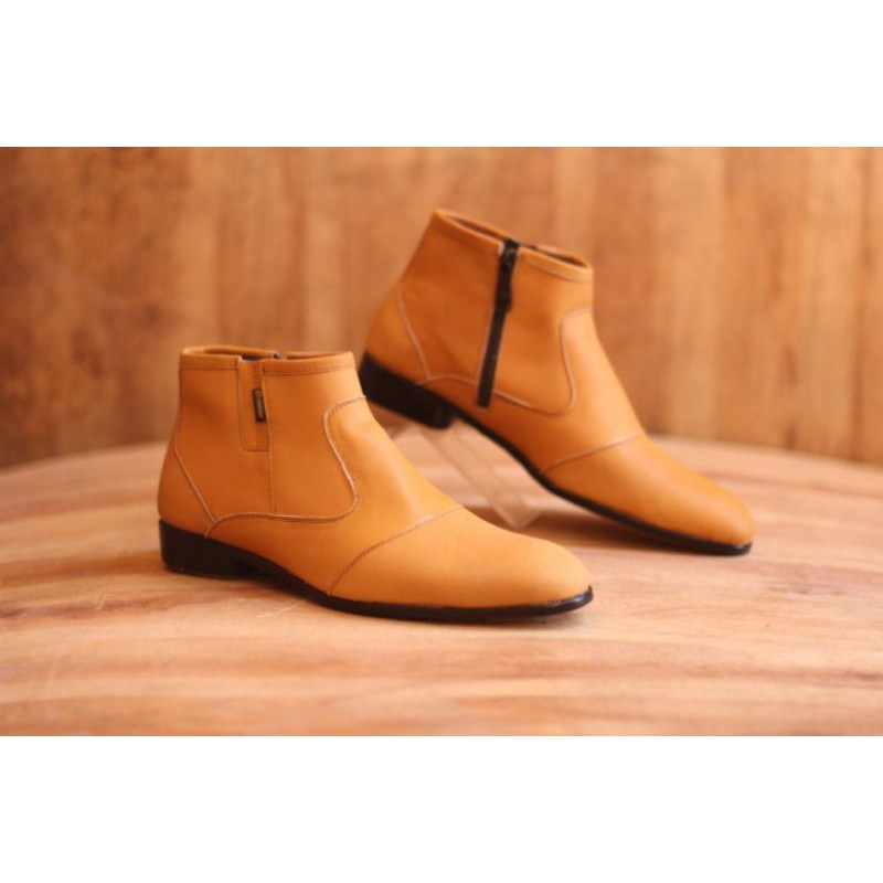 SEPATU CEVANY FOX KULIT