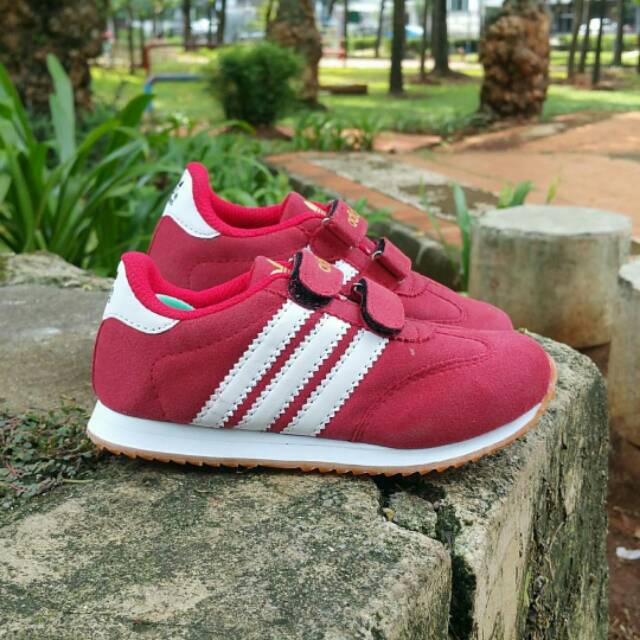 Sepatu Adidas Anak Kids Perekat Sekolah Murah