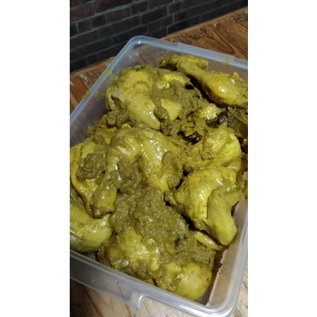 

Ayam Bumbu Lengkuas (Frozen - TIDAK DI GORENG) SATU PAKET ISI 4 PCS AYAM