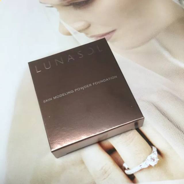 STOCK TERAKHIR  REFILL COMPACT POWDER KANEBO LUNASOL 03/04