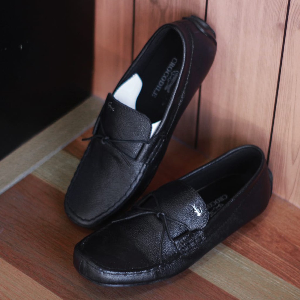 Sepatu Lacoste Slop Kulit Asli Hitam Slip On Pria Kasual Santai Hangout Murah Gaya Keren Masa Kini