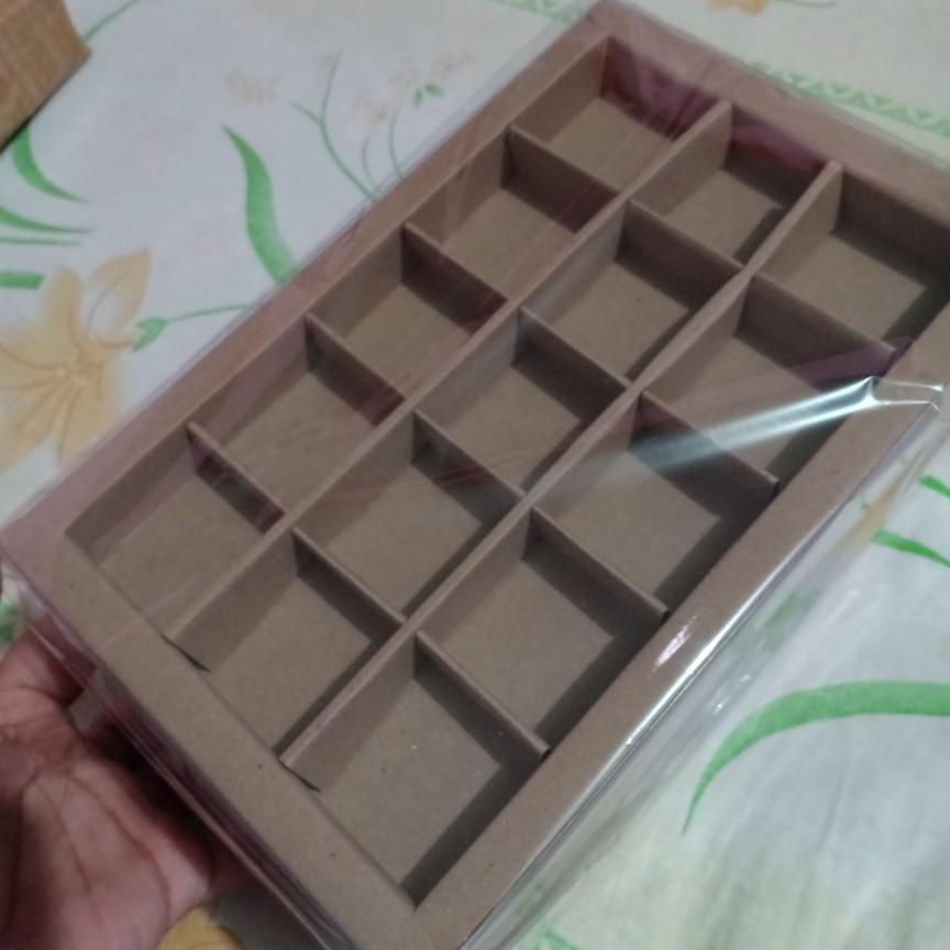 Box Coklat Sekat 15 (5x3) Sdh Jadi Kotak