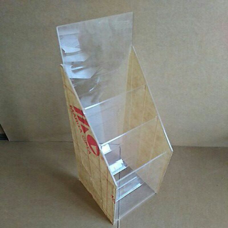 

Tempat brosur 3 susun