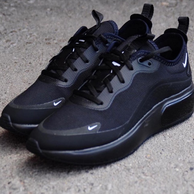 air max dia triple black