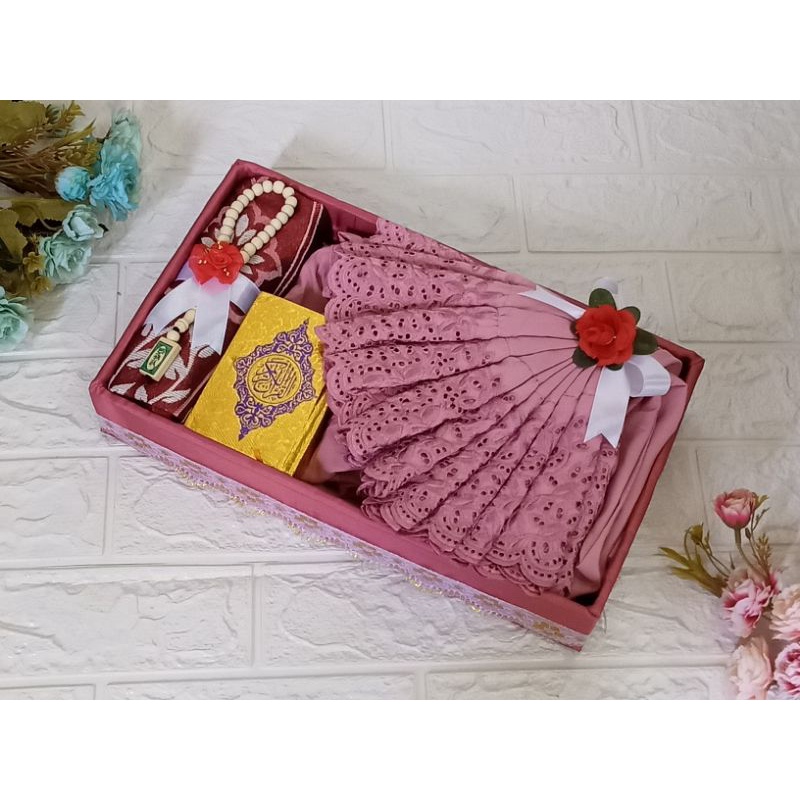 Mahar set alat shalat/Hamper mukena legkap