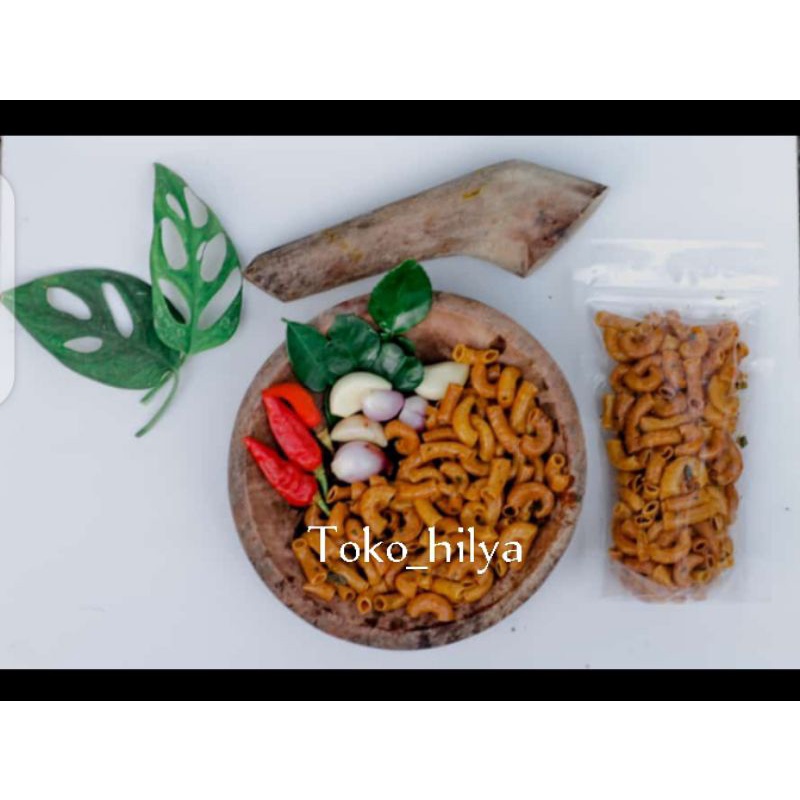 

Makaroni pedas daun jeruk 100 g