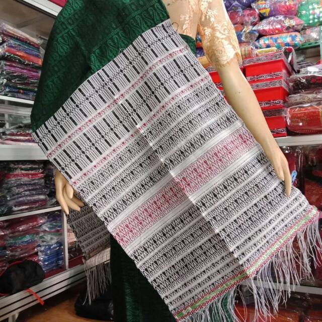 Tenun Tangan Motif Pucca Toba (hijau)