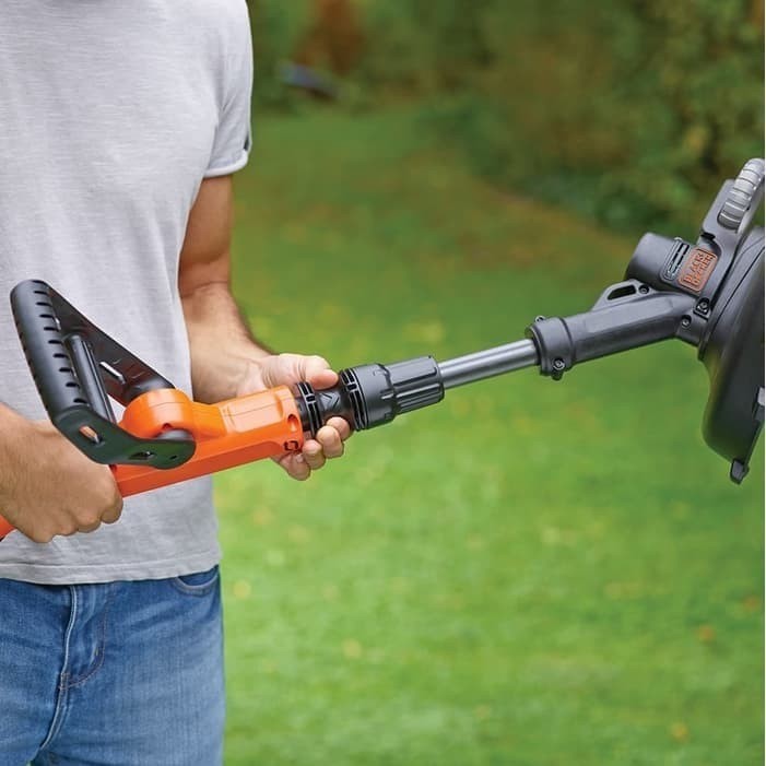 Black+Decker Mesin Rumput Cordless String Trimmer Baterai STC1820EPCF-B1