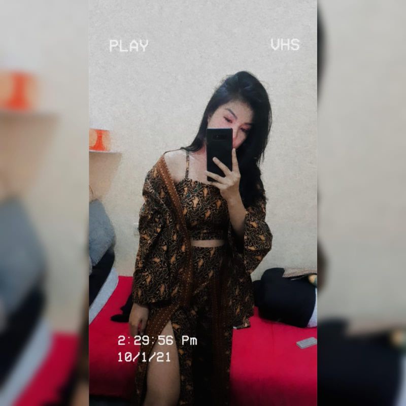 Baju Batik Wanita Moderen