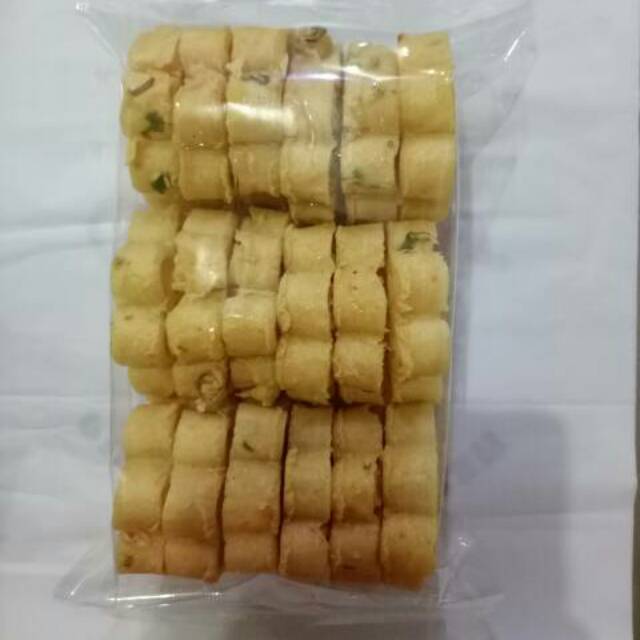 

Keripik Kambang Loyang Khas Padang