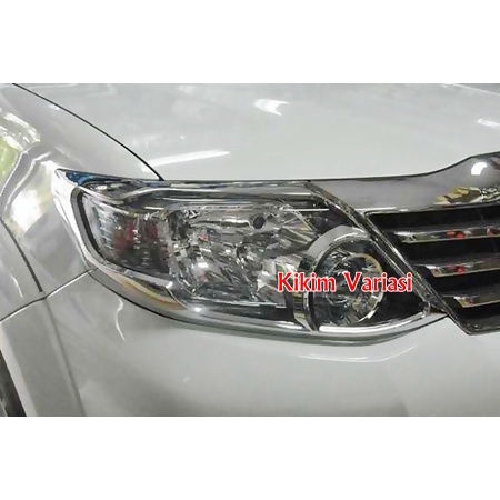 GARNIS DEPAN GRAND FORTUNER CHROME