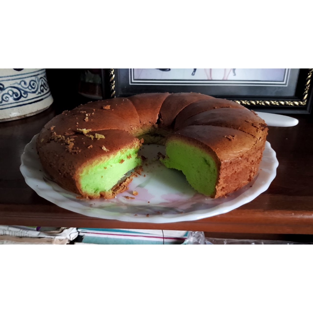 

Chiffon Pandan Cake. Pesanan dibuat terlebih dahulu.