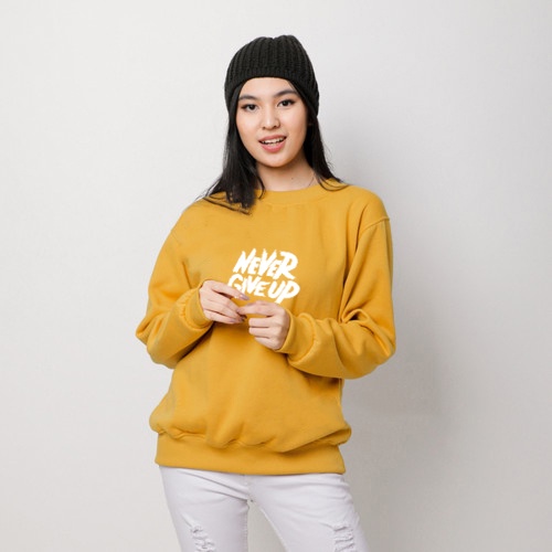 Sweater Never Give Up White Pria &amp; Wanita | Sweater Korea Style Fleece Cotton | Dhea Fashion