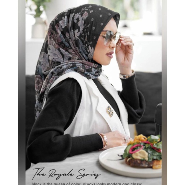 buttonscarves royale black