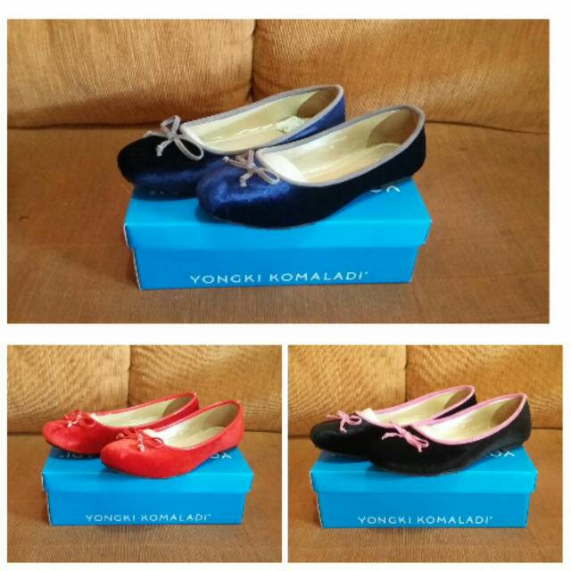 Flat shoes Yongki Komaladi