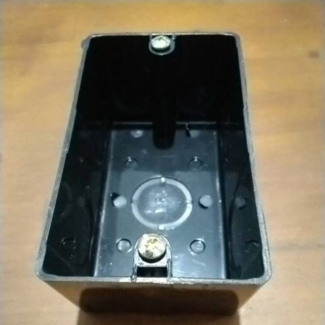 IB Dust Mangkok tanam saklar