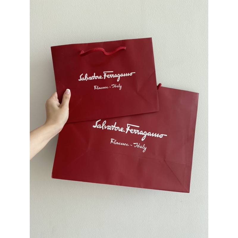 

Paperbag salvatore ferragamo