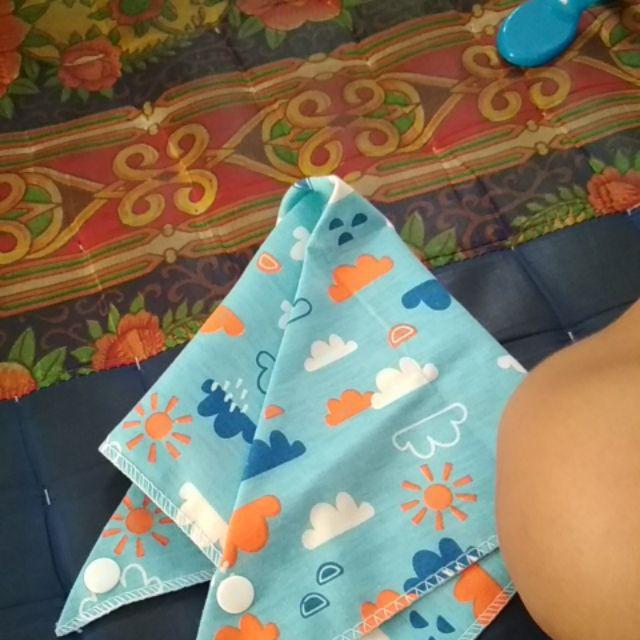 Slaber Segitiga / Celemek Segitiga Import Best Quality