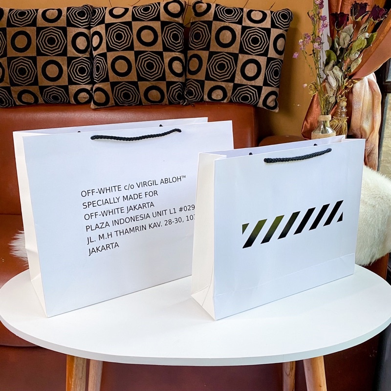 

Paperbag Off White Jakarta Paper Bag Gift Packaging Tas dan Baju Off-White