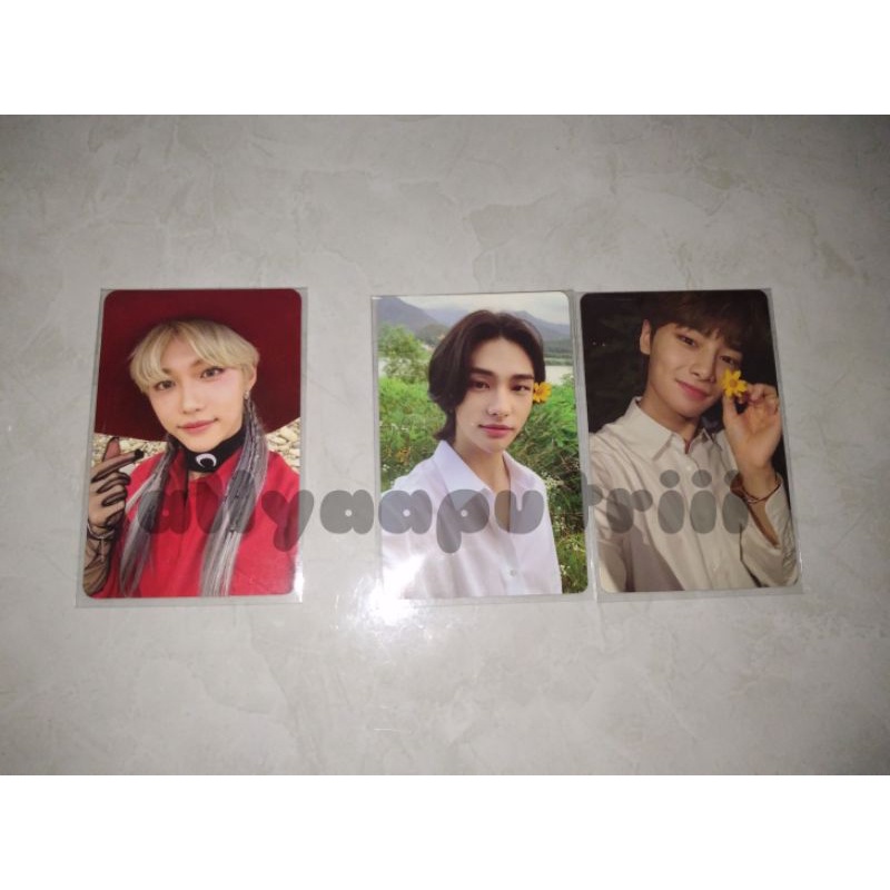 pc felix topi merah no easy hyunjin i.n limited stray kids