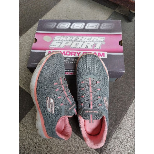 sepatu wanita bekas skechers sport memory foam