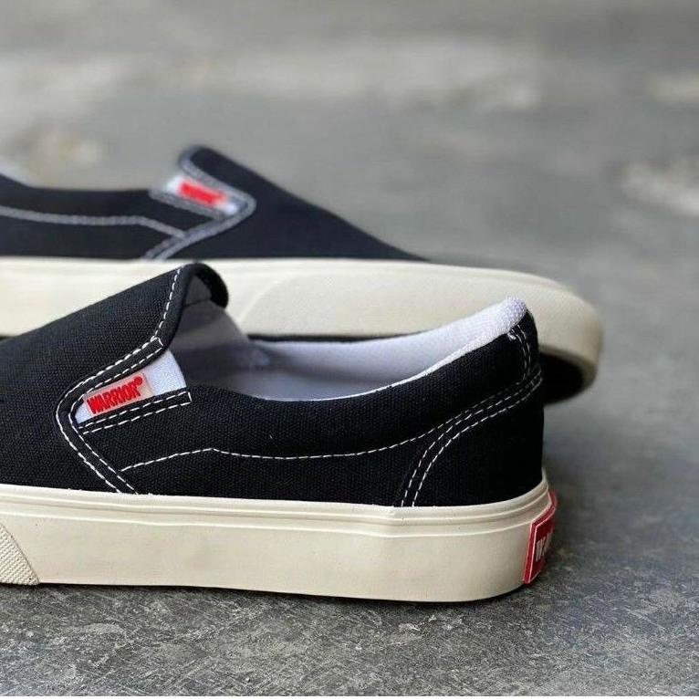 Sepatu Warrior Arthur slip on black white Original 100% - warior ▪ TUB.26Au22g