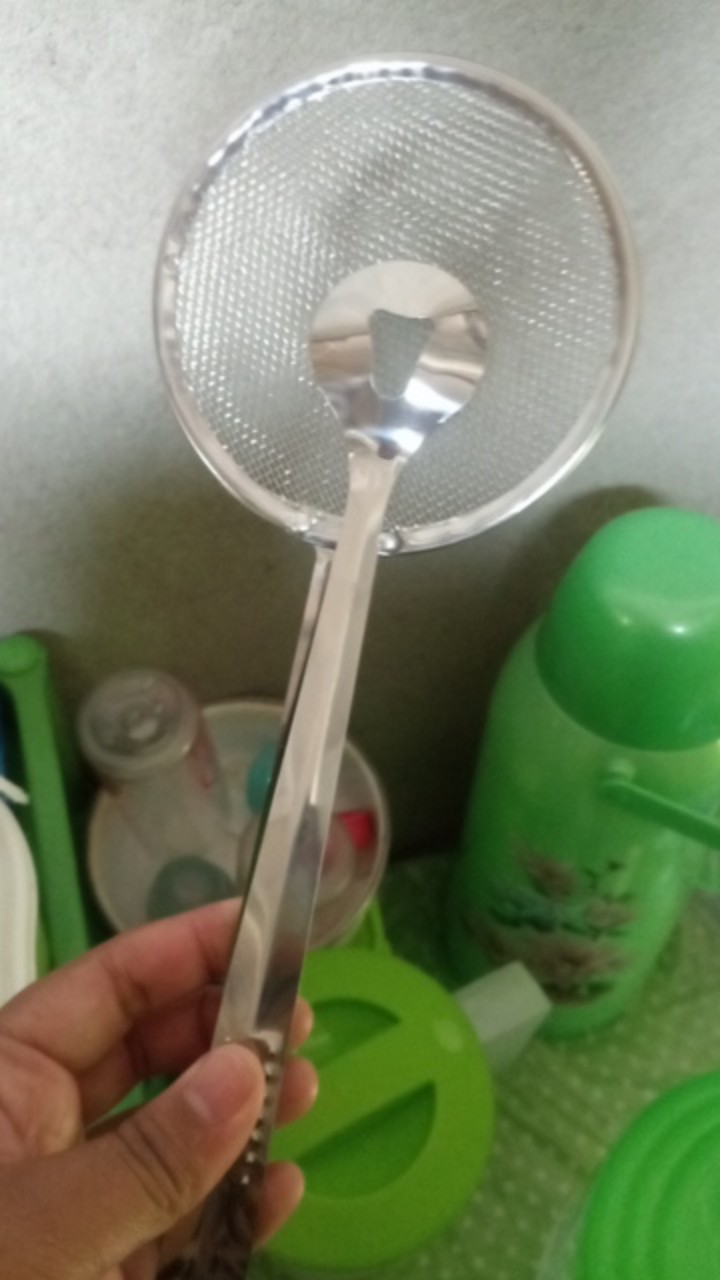 Anekagrosir | Alat Dapur - Jepitan Gorengan - Jepitan Gorengan Dengan Tirisan Minyak Termurah !!