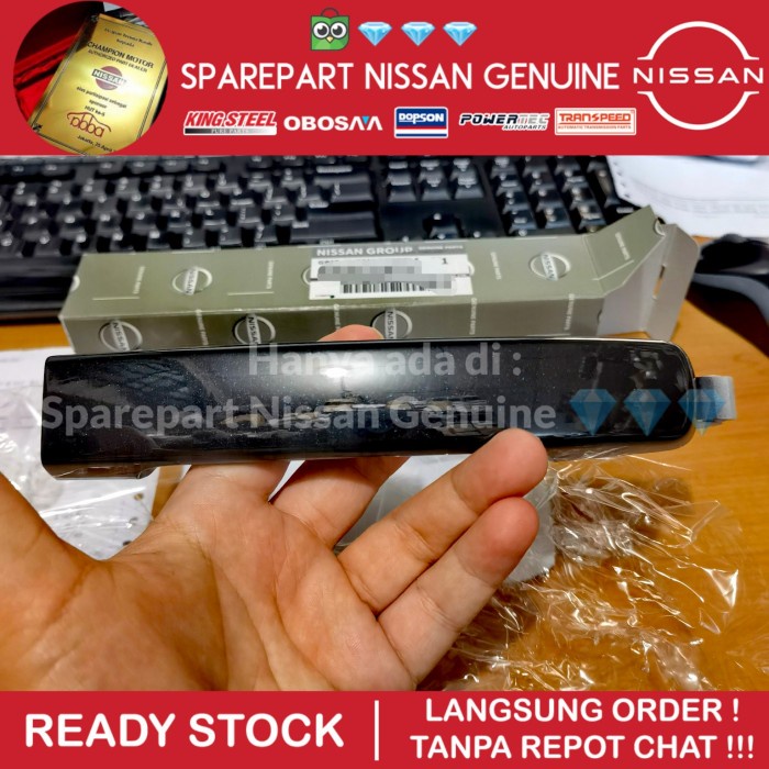 NAVARA D40 Gagang Handle Pintu LUAR DEPAN 100% ORIGINAL NISSAN