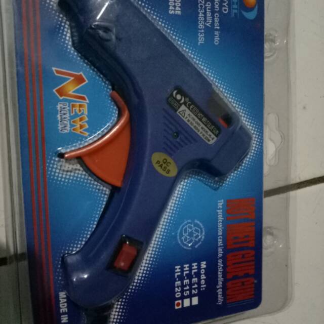 

tag gun + lilin+senar + plastik+kertas