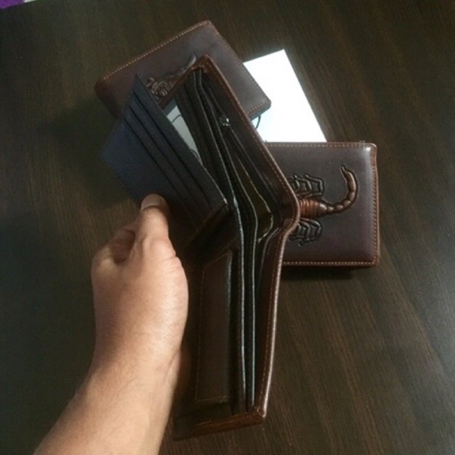 DOMPET KULIT ASLI cetak HEWAN EXSOTIS dari anton hilmanto model lipat dua sederhana #dompet #dompetpria #dompetcowok #dompetbagus #dompetkeren