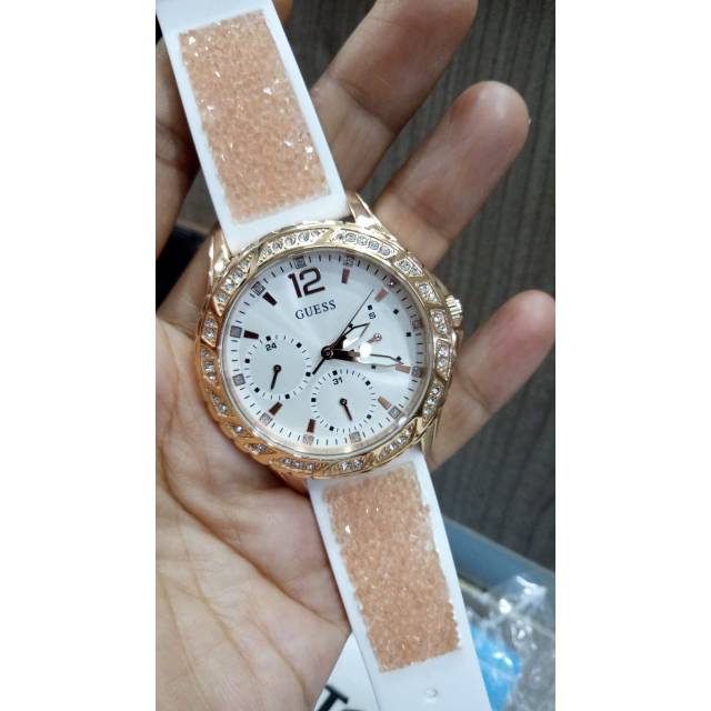 Jam Tangan Wanita Merk Guess Permata