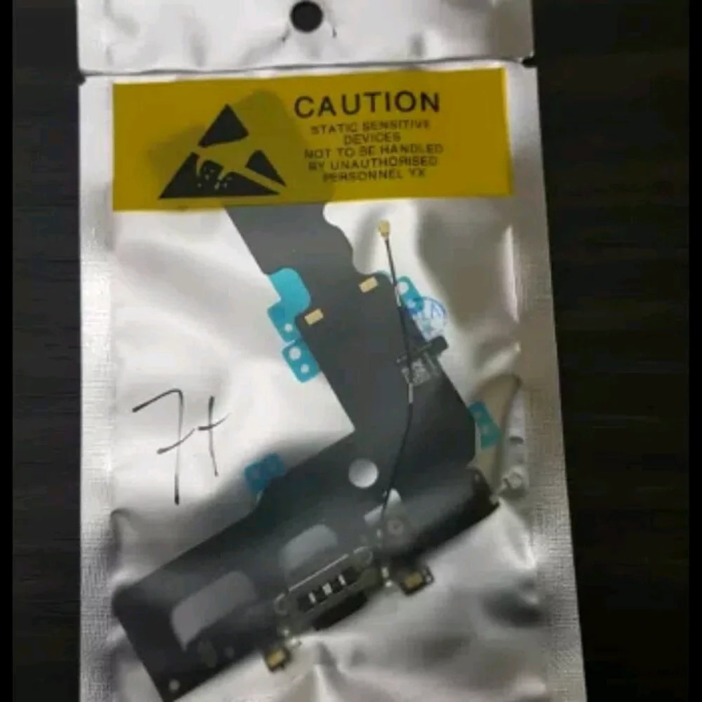 FLEXIBLE KONEKTOR CASAN CHARGER IPHONE 7GPLUS PUTIH PLUS MIC ORI