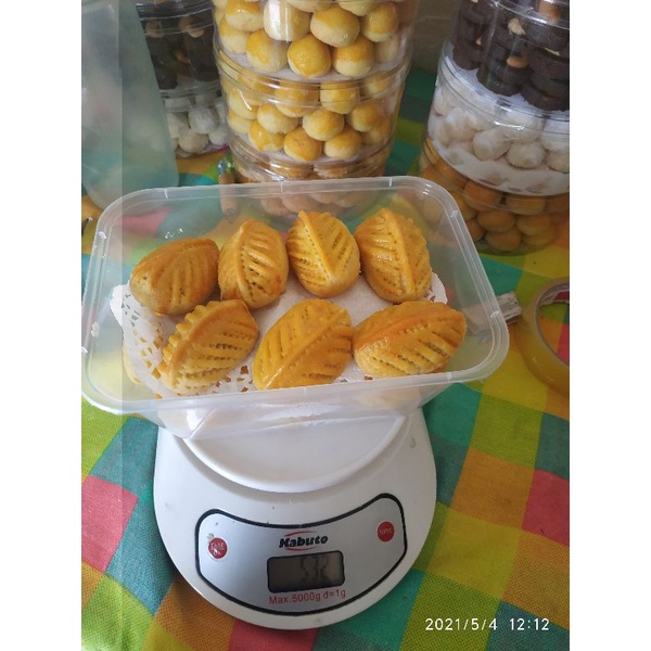 

nastar daun jumbo 500gr