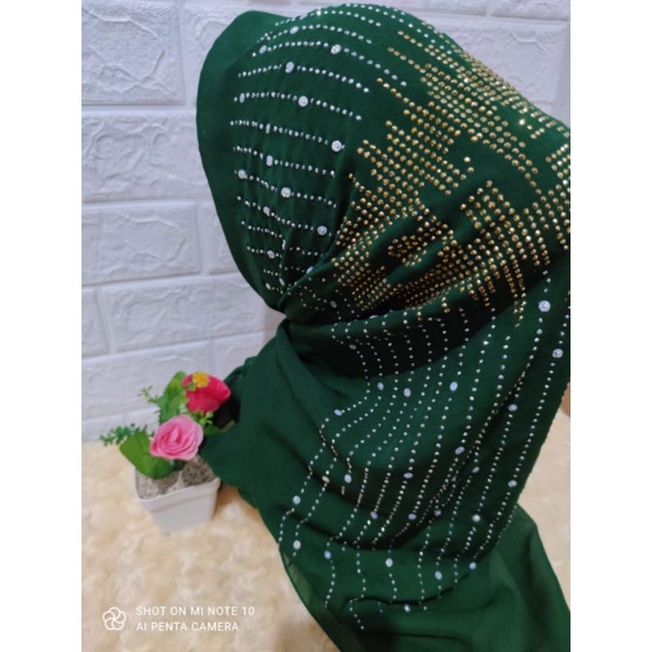 hijab mute chanel / hijab mute swarovski glamour / Hijab Segi Empat mute / Jilbab SegiEmpat mute / K